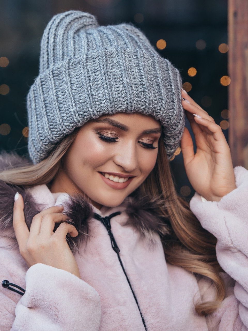 в'язана шапка