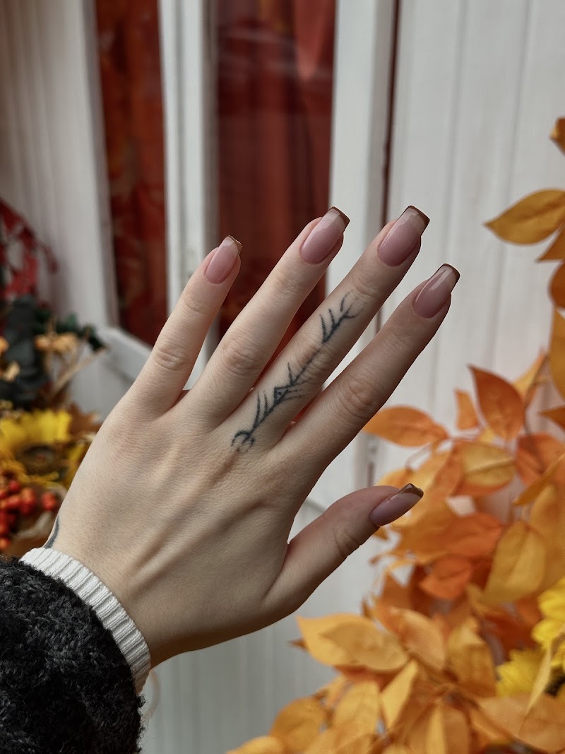 Crystal Nail Studio